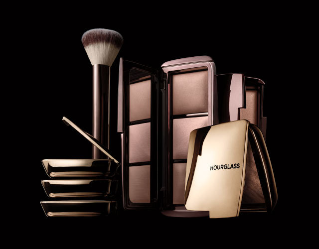 新品】HOURGLASSアワーグラス チーク パウダーファンデーション