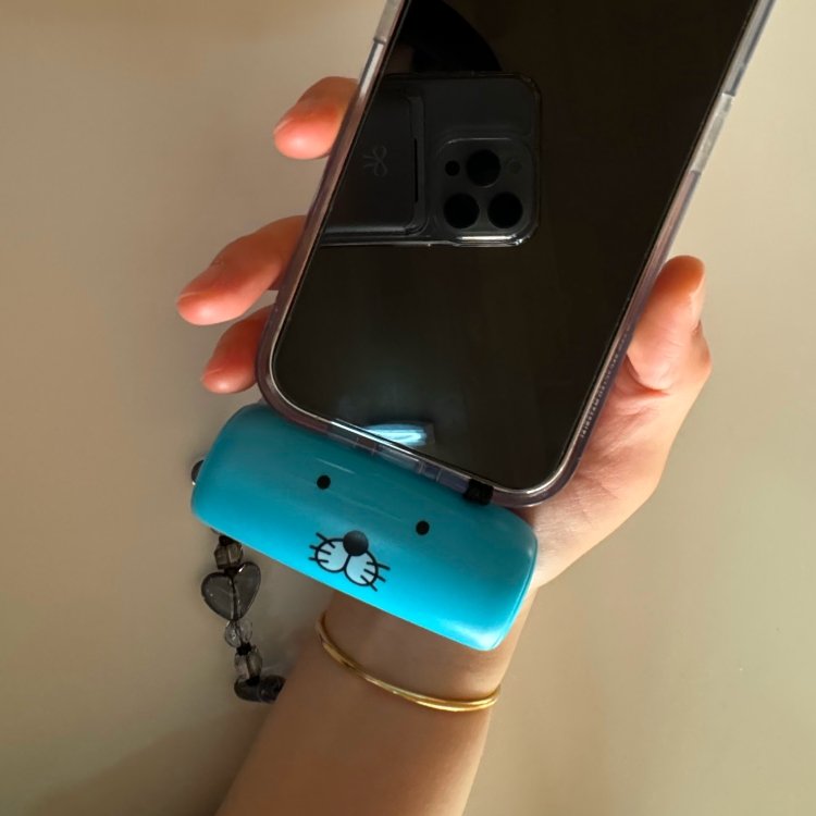 メゾンキツネ　モバイルバッテリー mofusand」モバイルバッテリー 全3種 多摩電子工業株式会社から、5月