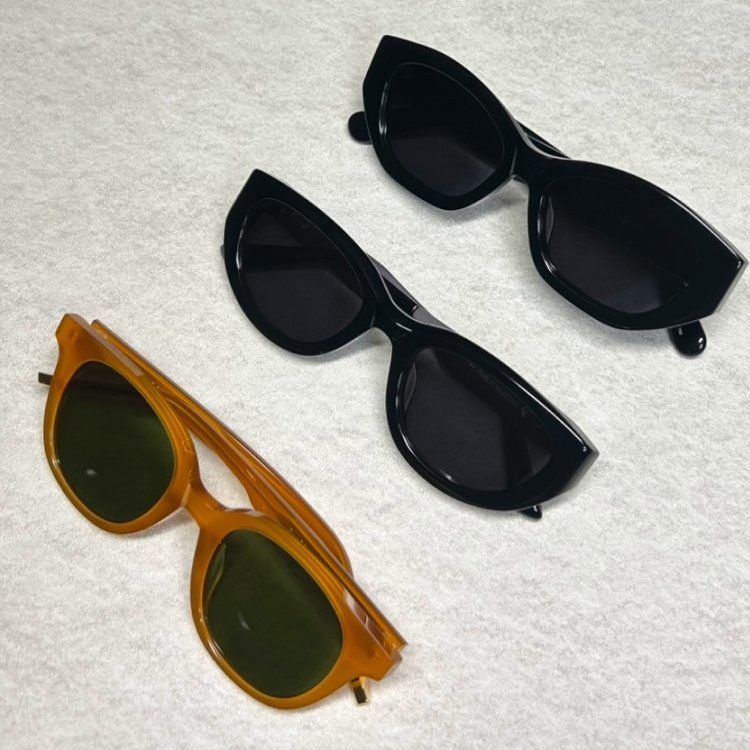 Public beacon Neon サングラス ロッテ免税店