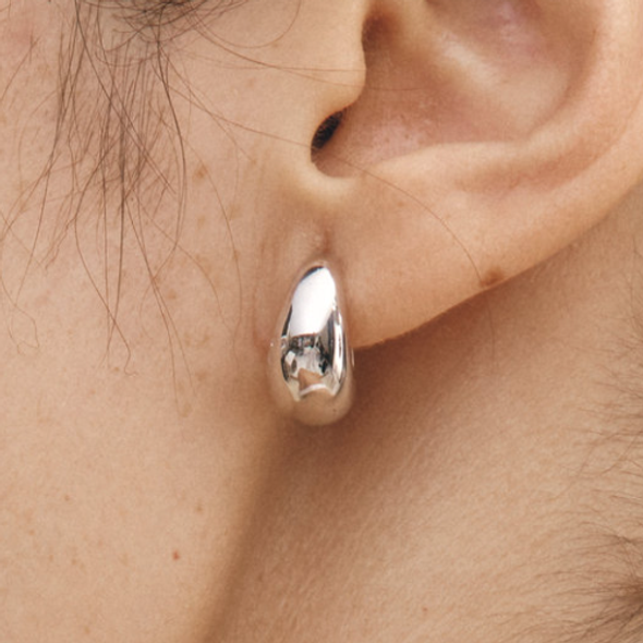 【HYERES LOR】Souvenir Twist Chunky Onetouch Earring 正規品【HYERES LOR】Souvenir Twist Chunky Onetouch Earring