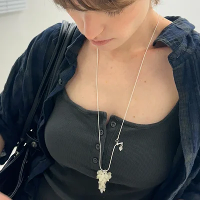 Vinea Necklace [Clear]