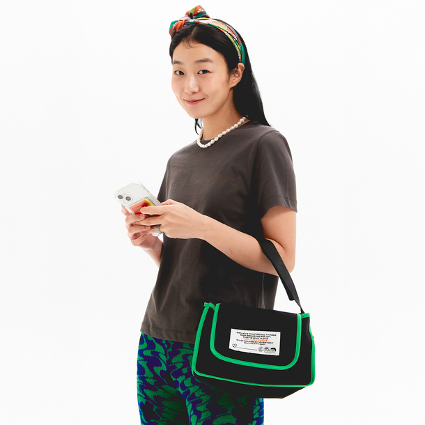 【直営・関税送料込】ショルダーバッグ トレンチ / パテント LOWARD -ONLINE SHOP-