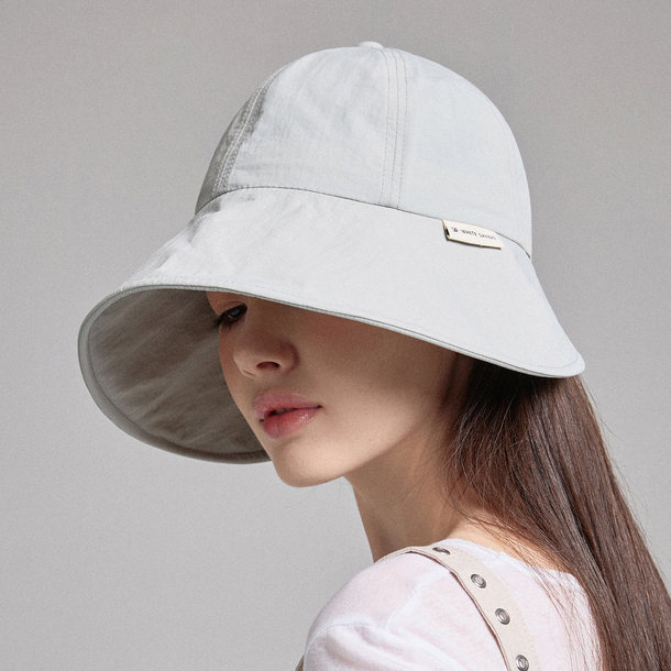 [WHITE SANDS] REVERSIBLE BONNET HAT CHROMER★人気★韓国★ 韓国帽子ブランド「WHITE SANDS（화이트샌즈）」から冬に