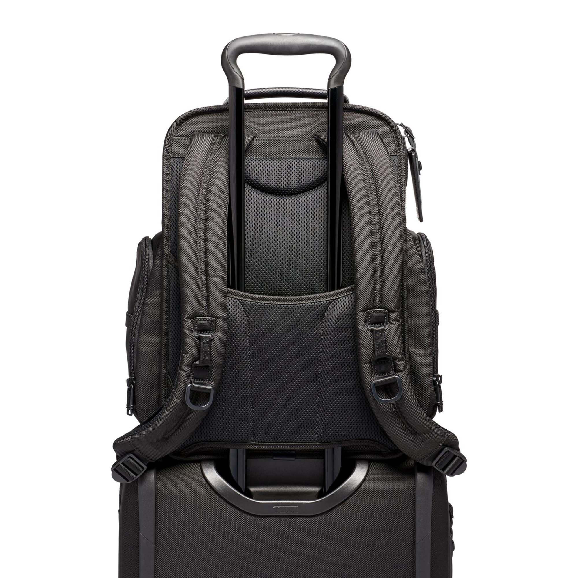 alpha 3 compact laptop brief pack