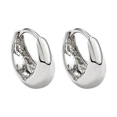 Deux.silver.82 / pigling earring (silver)