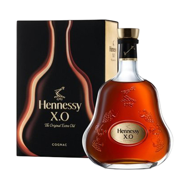 【古酒・バンコク空港限定品】ヘネシー コニャック 箱付き Hennessy 古酒・バンコク空港限定品】ヘネシー コニャック 箱付き Hennessy